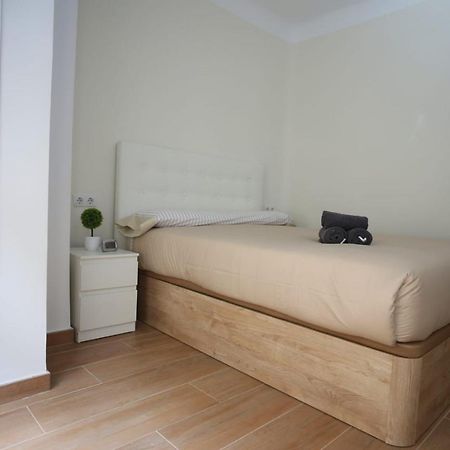 Apartamentos Navas Gam อาลิกันเต ภายนอก รูปภาพ