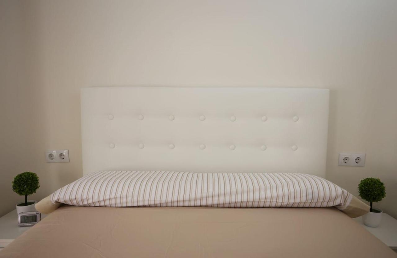 Apartamentos Navas Gam อาลิกันเต ภายนอก รูปภาพ