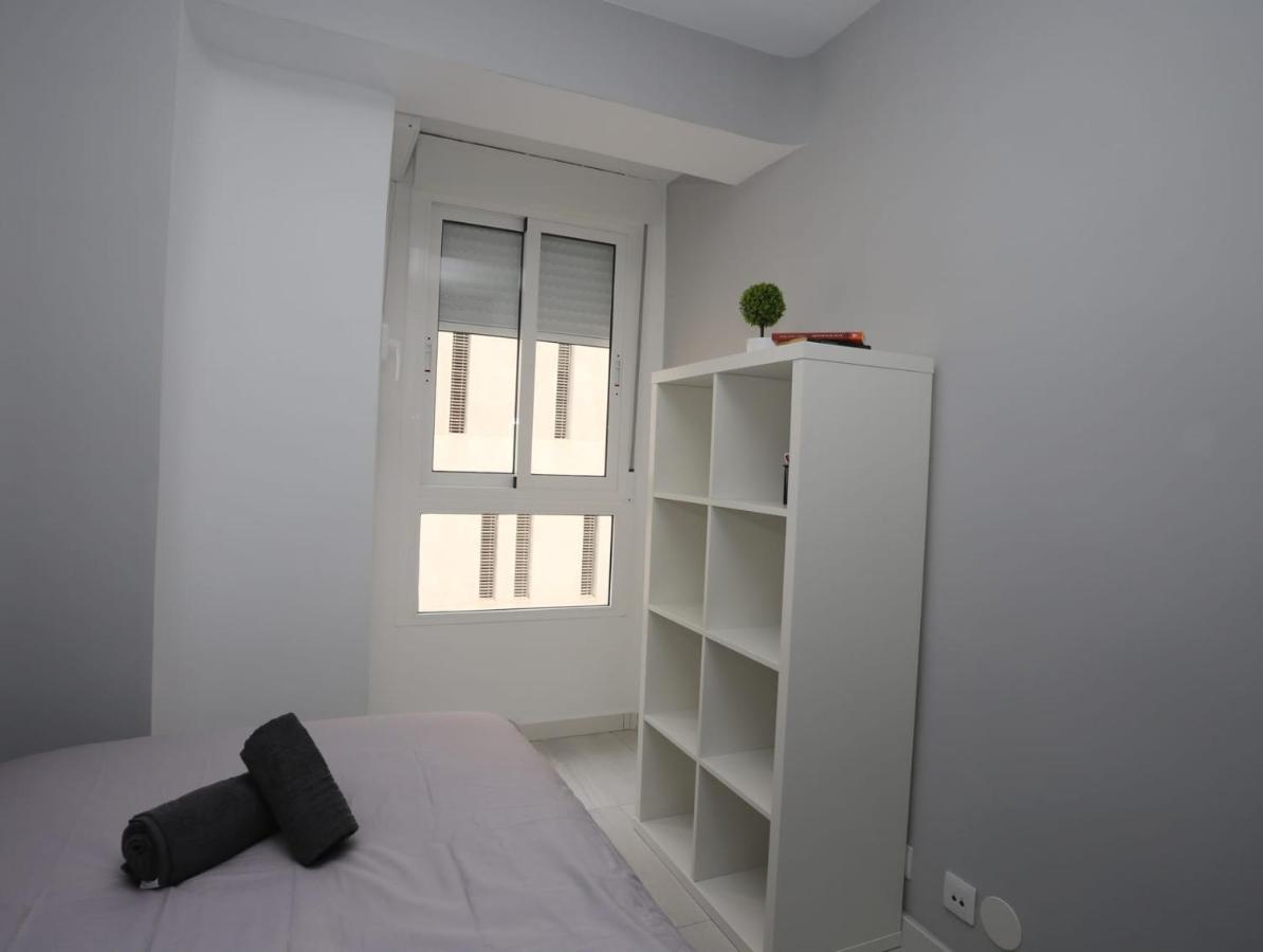 Apartamentos Navas Gam อาลิกันเต ภายนอก รูปภาพ