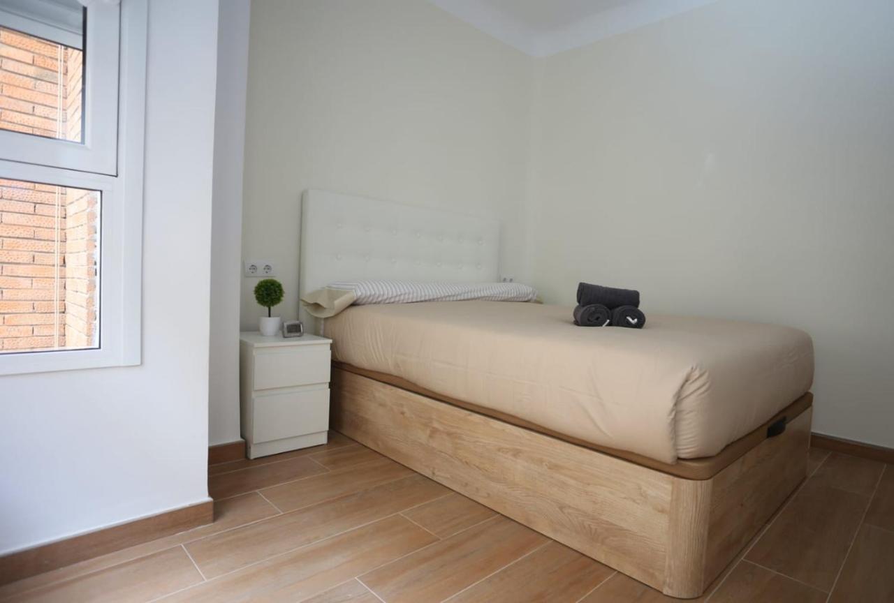 Apartamentos Navas Gam อาลิกันเต ภายนอก รูปภาพ