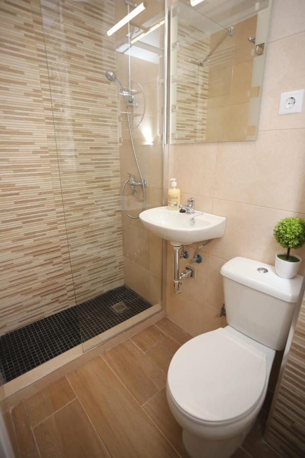 Apartamentos Navas Gam อาลิกันเต ภายนอก รูปภาพ